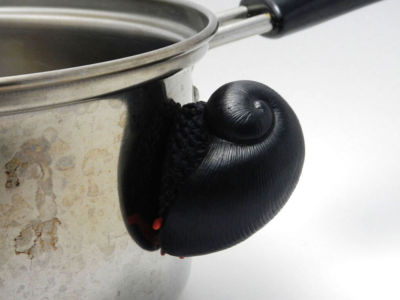 黒スケ・鍋に寄生する エクストリーム・スケーリーフット・マグネット